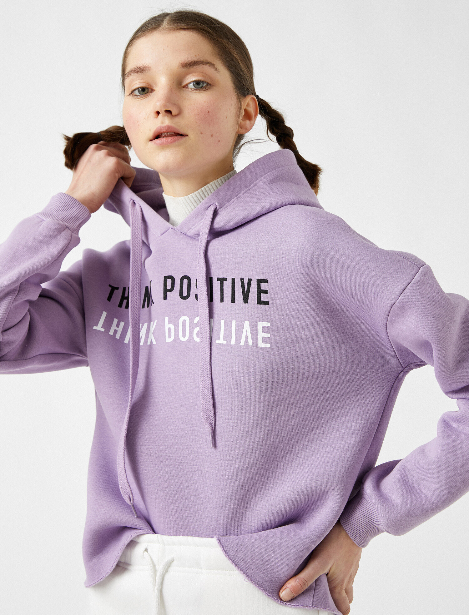 Pamuklu Kapüşonlu Yazılı Baskılı Sweatshirt