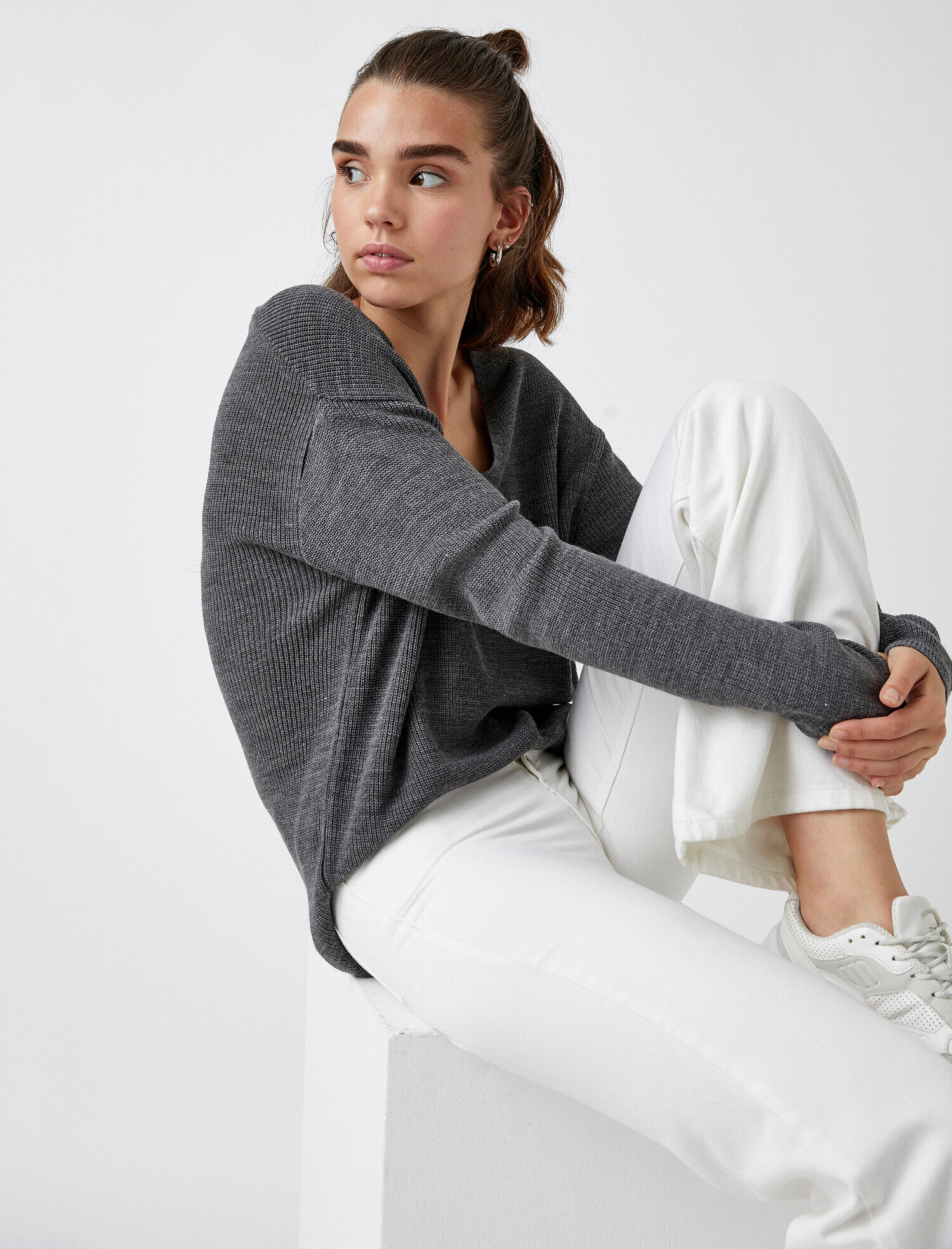   V Yaka Uzun Kollu Basic Triko Kazak Kaşmir Dokulu