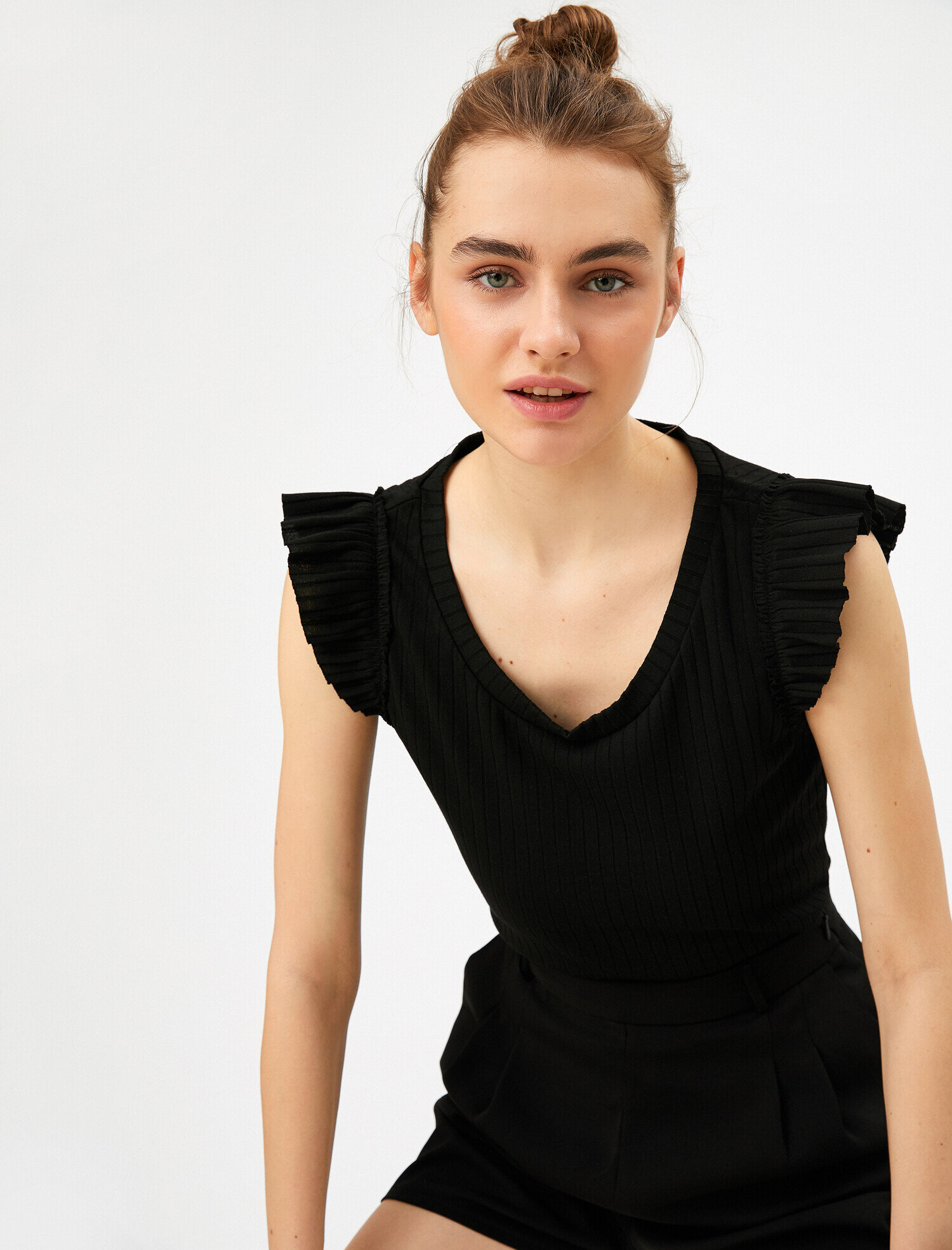   Fitilli Atlet Fırfırlı