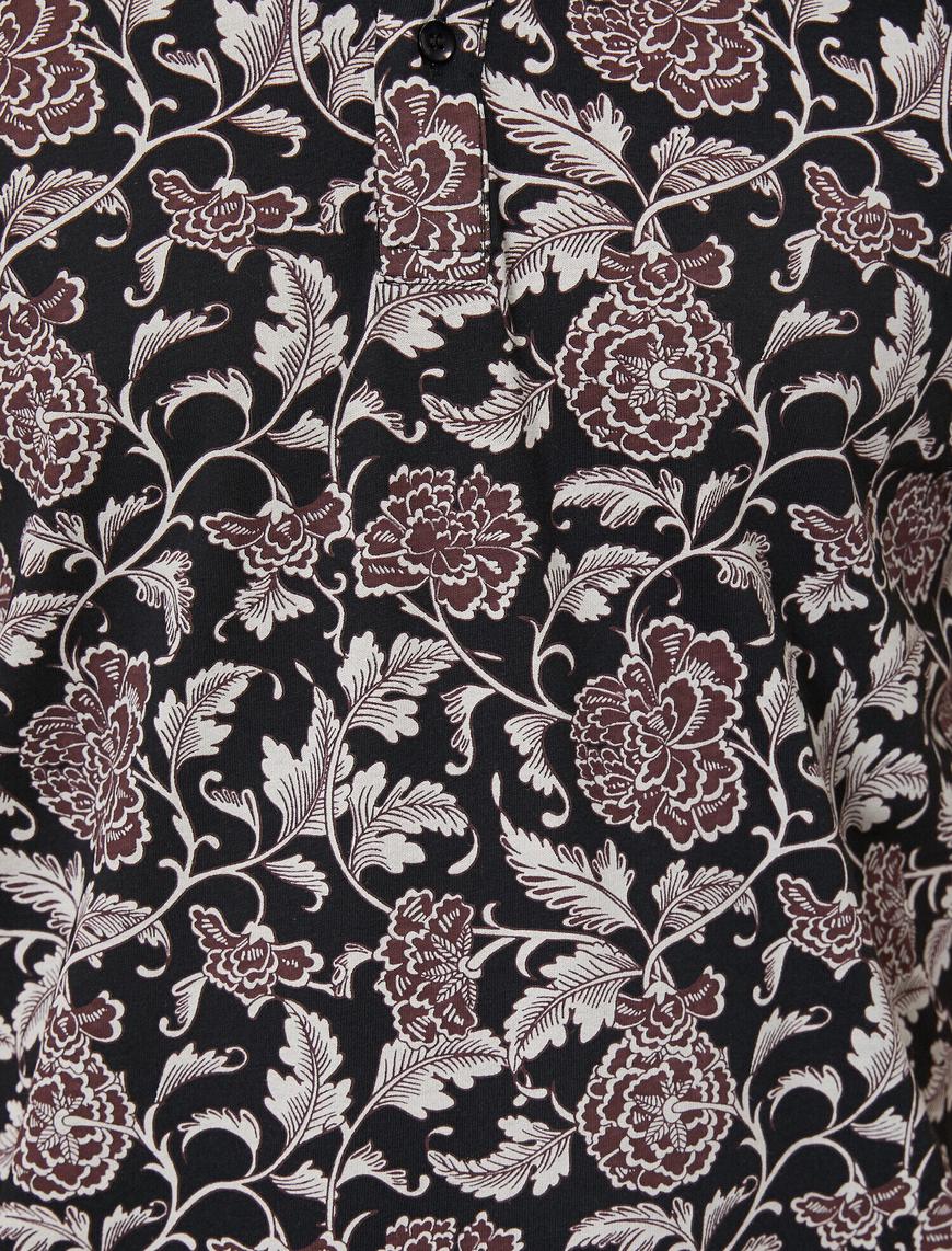   Polo Yaka Kısa Kollu Floral Desenli Tişört