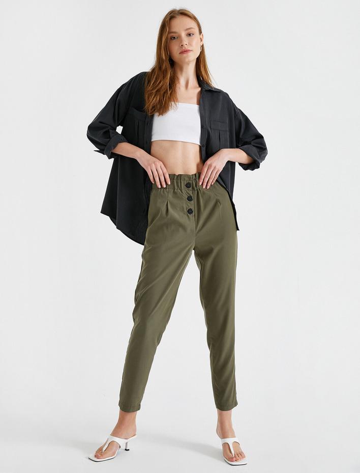  Düğme Detaylı Pantolon