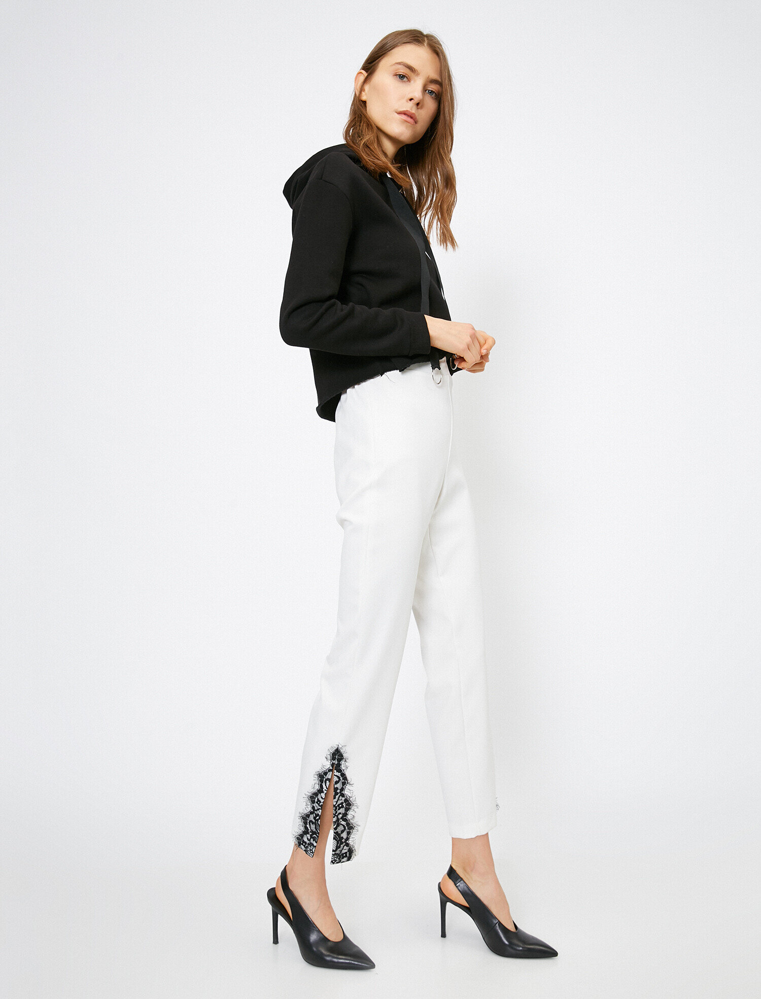   Dantel Detaylı Pantolon