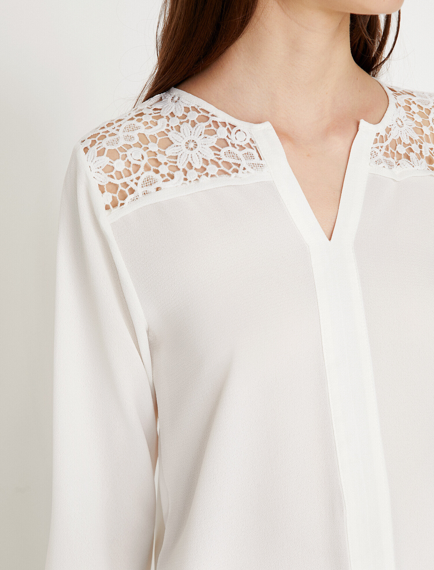   Dantel Detaylı Bluz