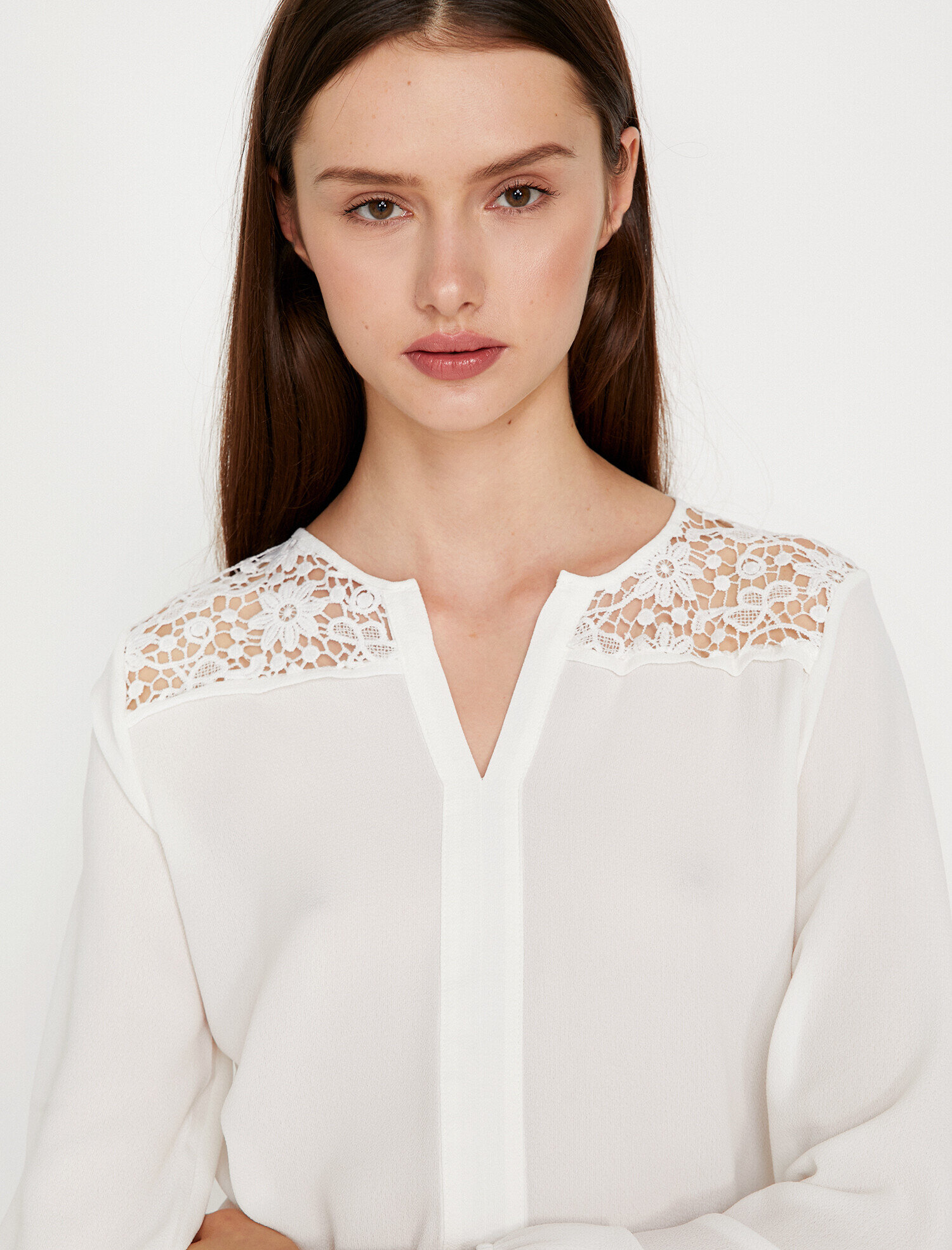   Dantel Detaylı Bluz