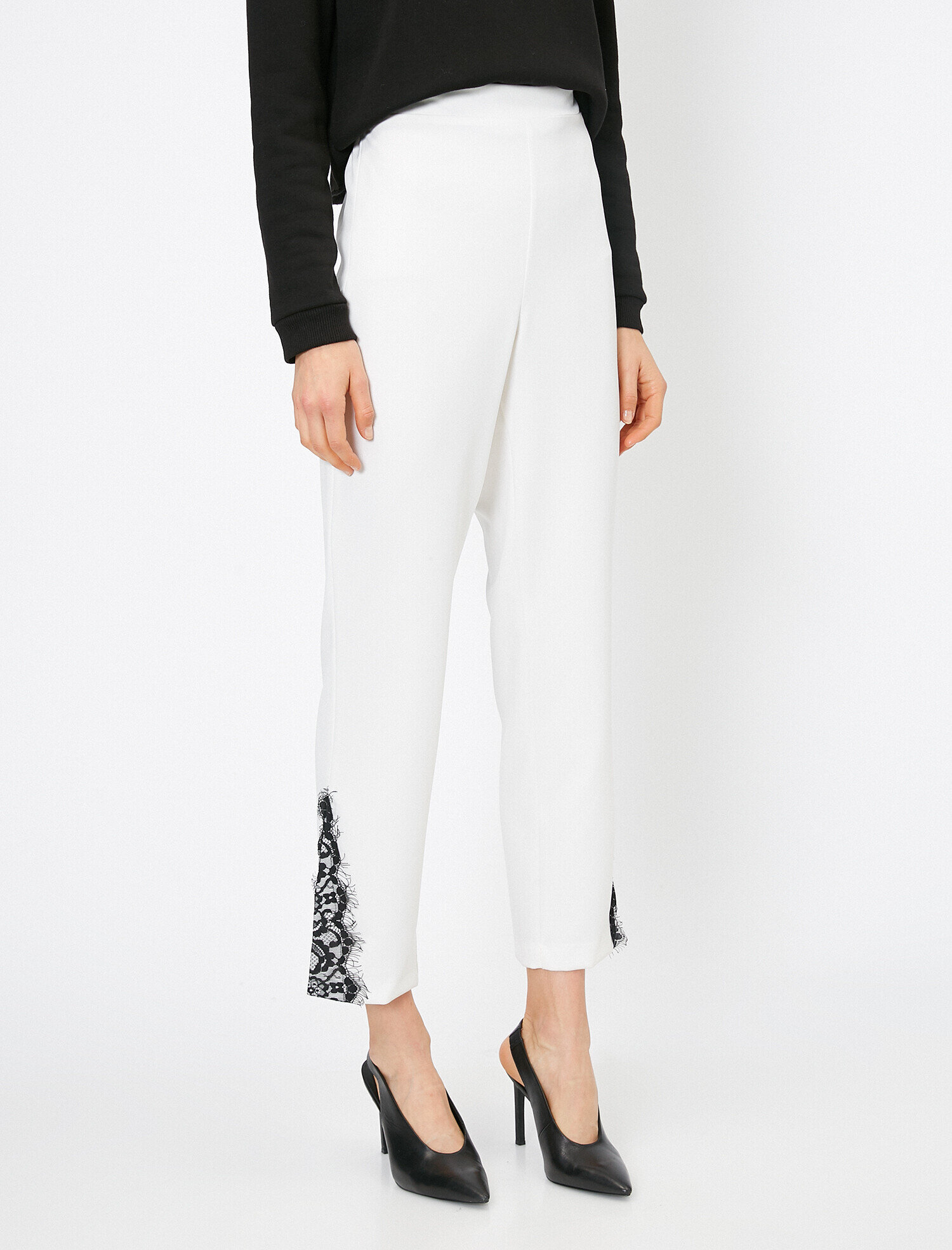   Dantel Detaylı Pantolon