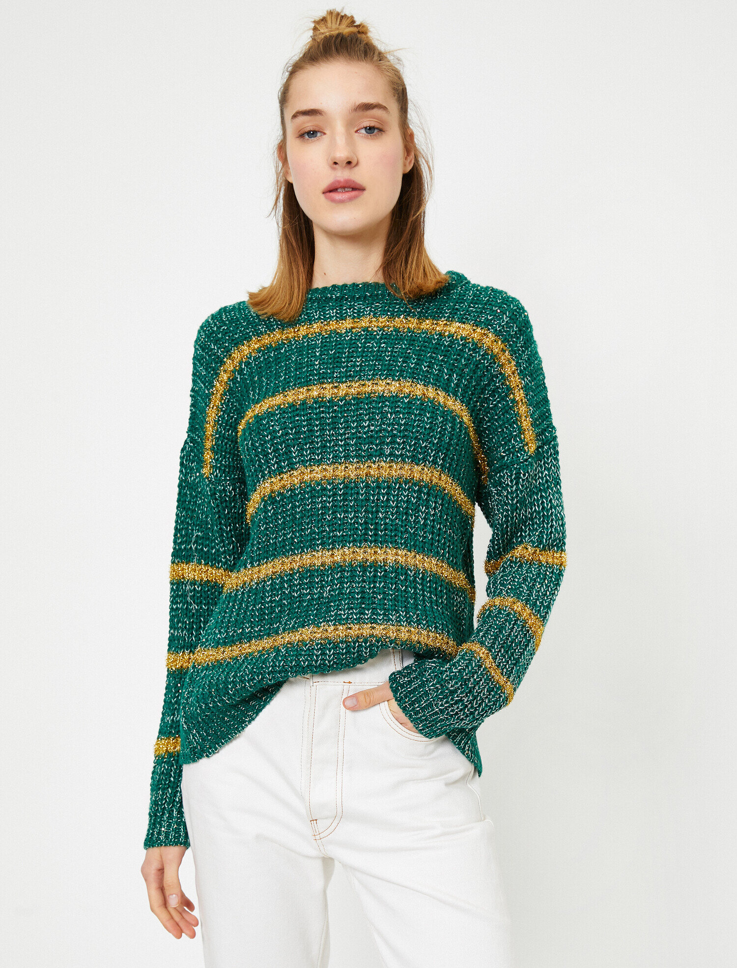   Sırt Detaylı Triko Kazak