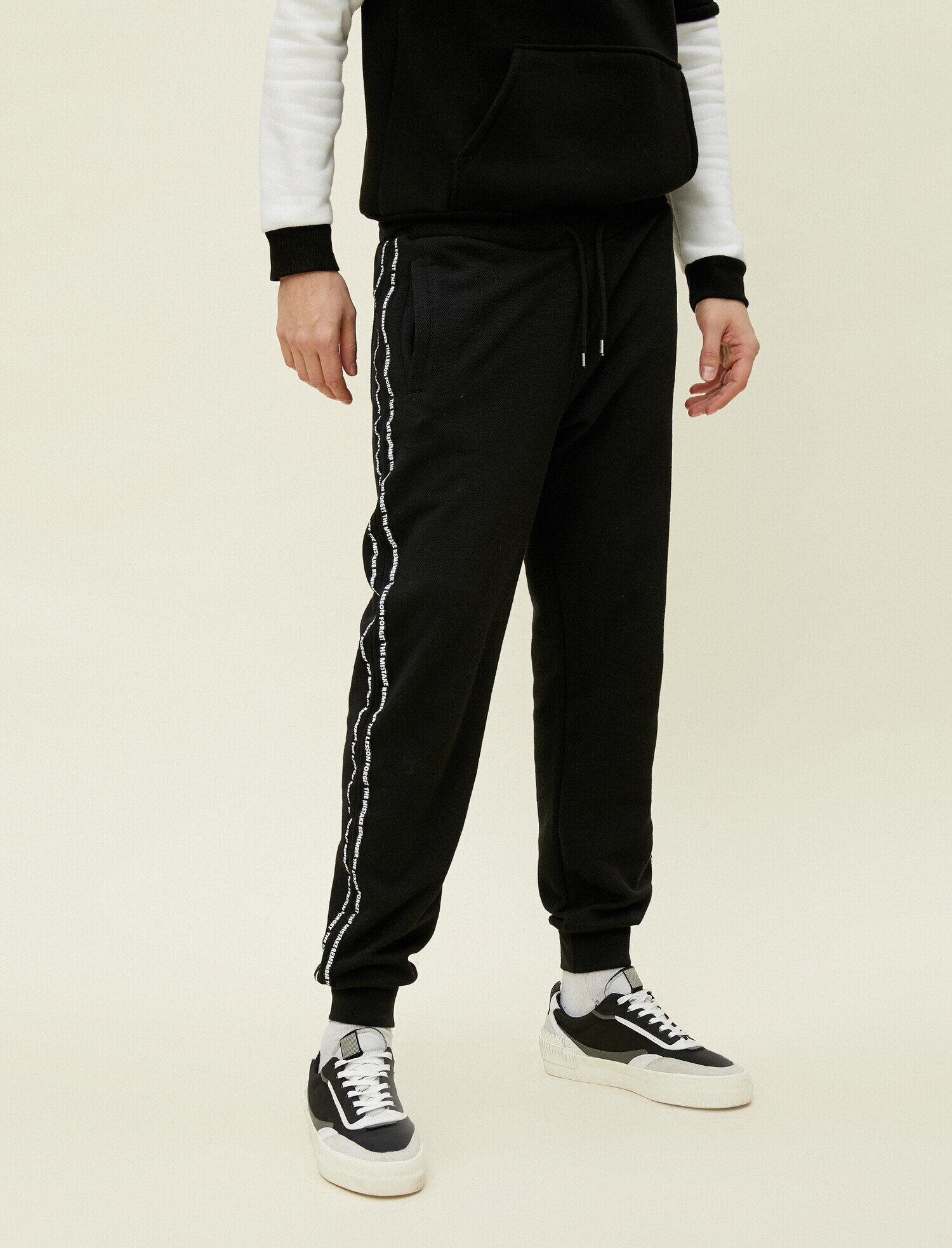   Yazılı Baskılı Beli Bağlamalı Jogger Eşofman Altı