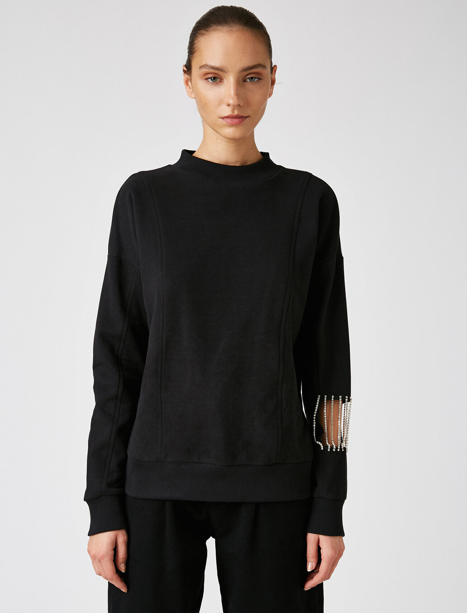   Organik Pamuklu Taşlı Pencere Detaylı Sweatshirt