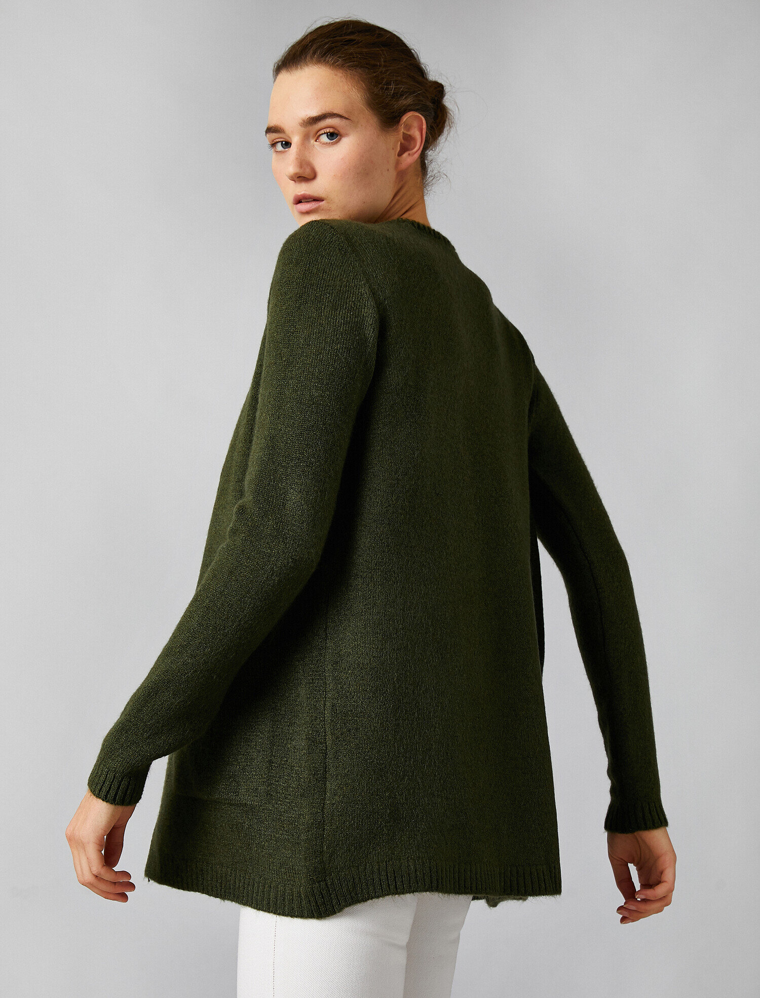   Uzun Kollu Cepli Triko Hırka