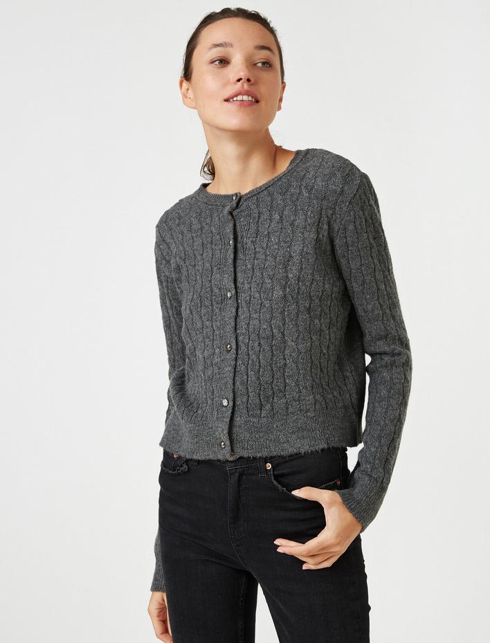  Bisiklet Yaka Saç Örgülü Düğmeli Triko Hırka