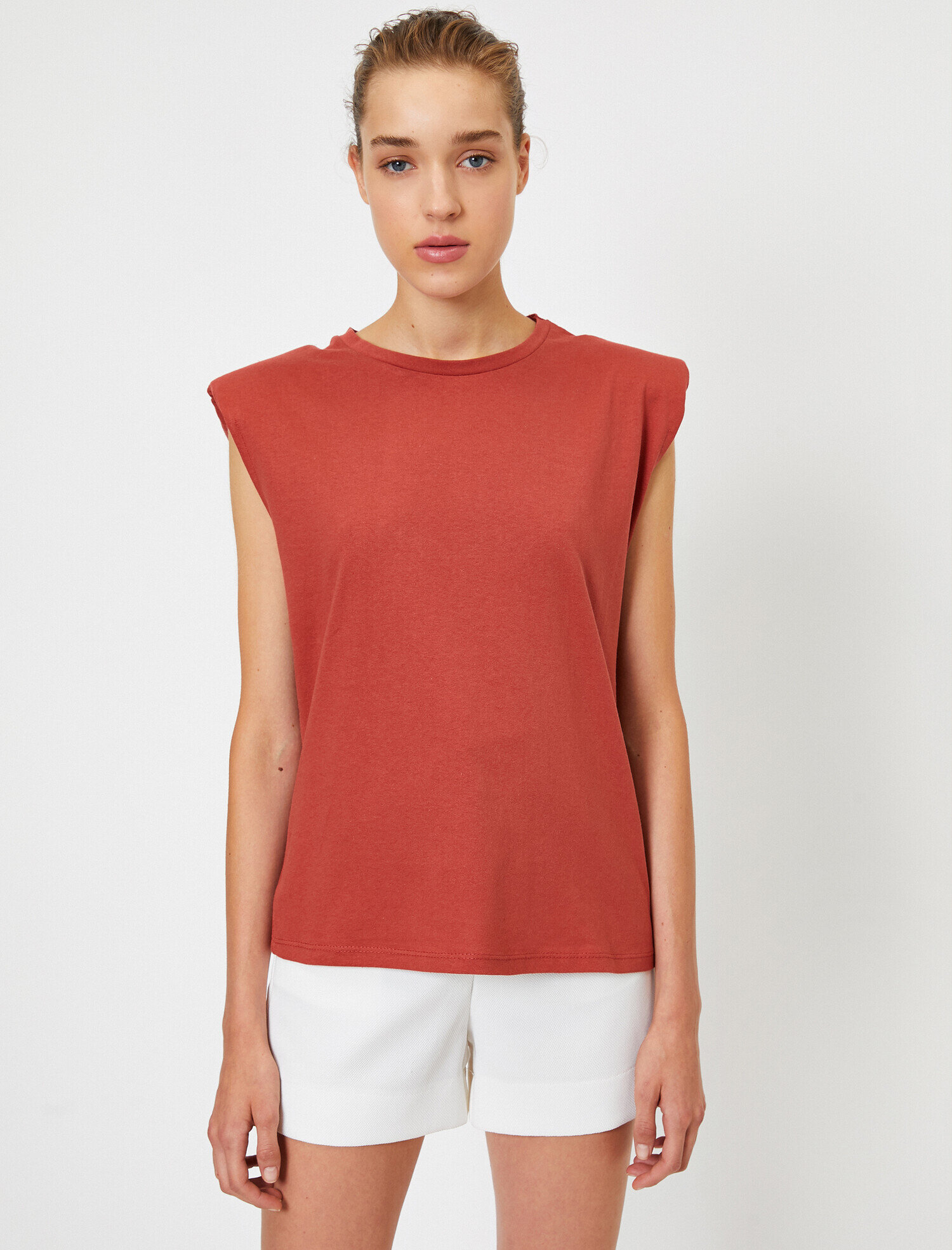   Pamuklu Vatkalı Kısa Kollu Tişört