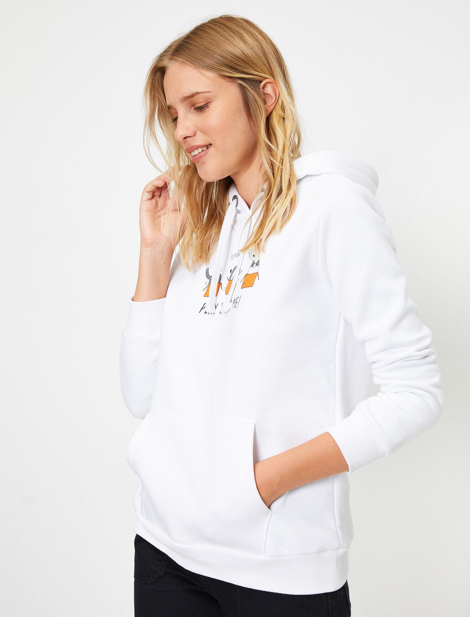   Kapüşonlu Cepli Yazılı Baskılı Uzun Kollu Sweatshirt