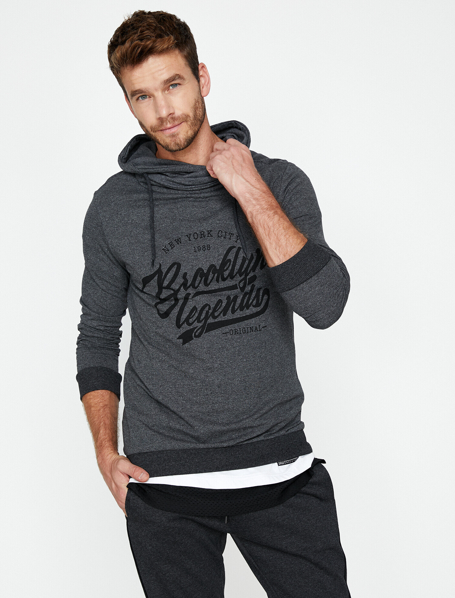   Kapüşonlu Sweatshirt