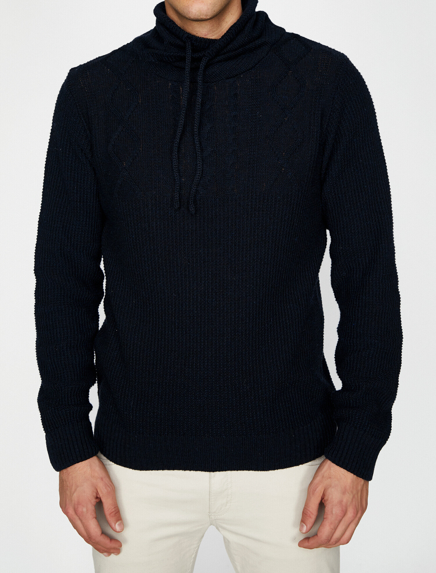   Yüksek Yaka Triko Kazak