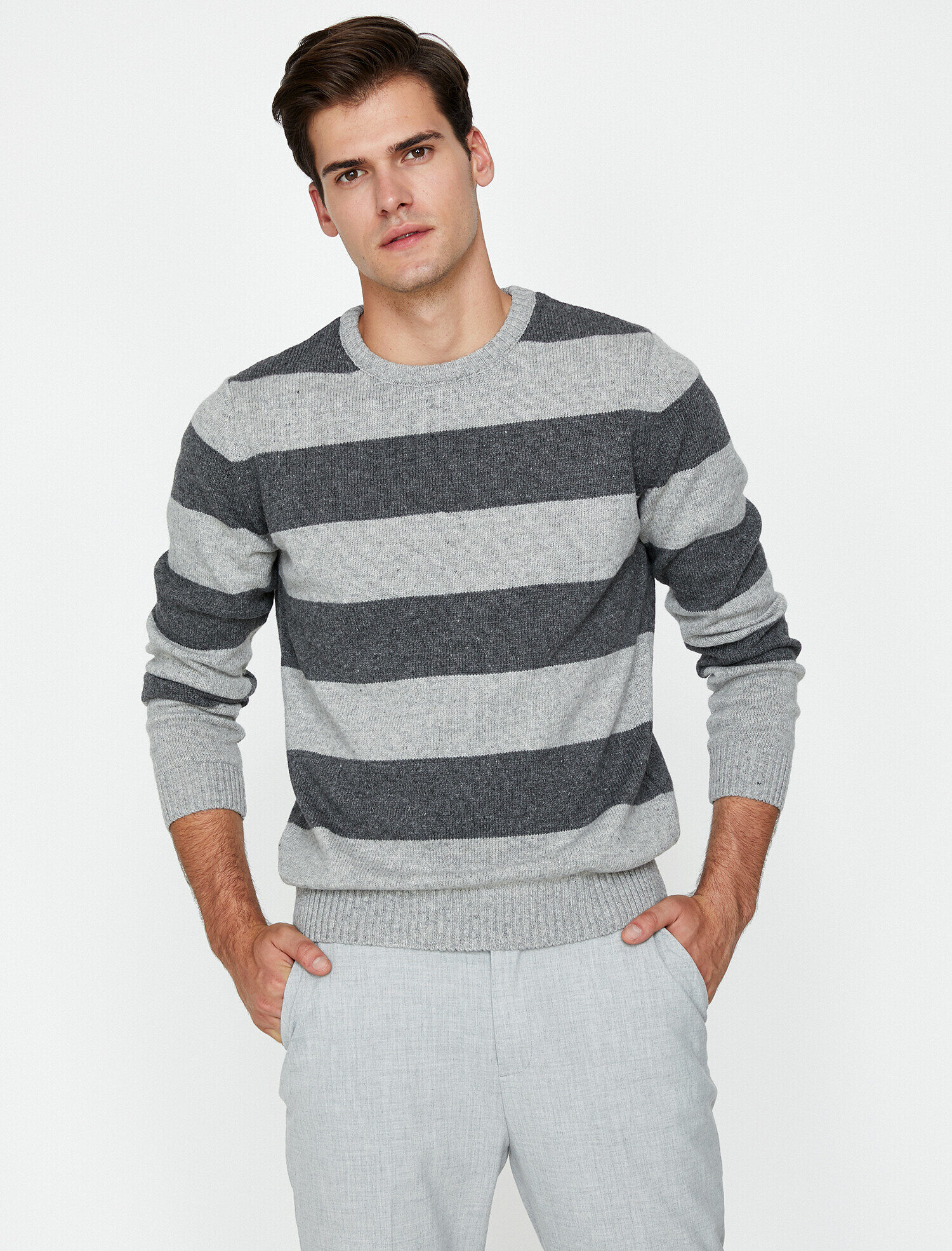   Çizgili Triko Kazak