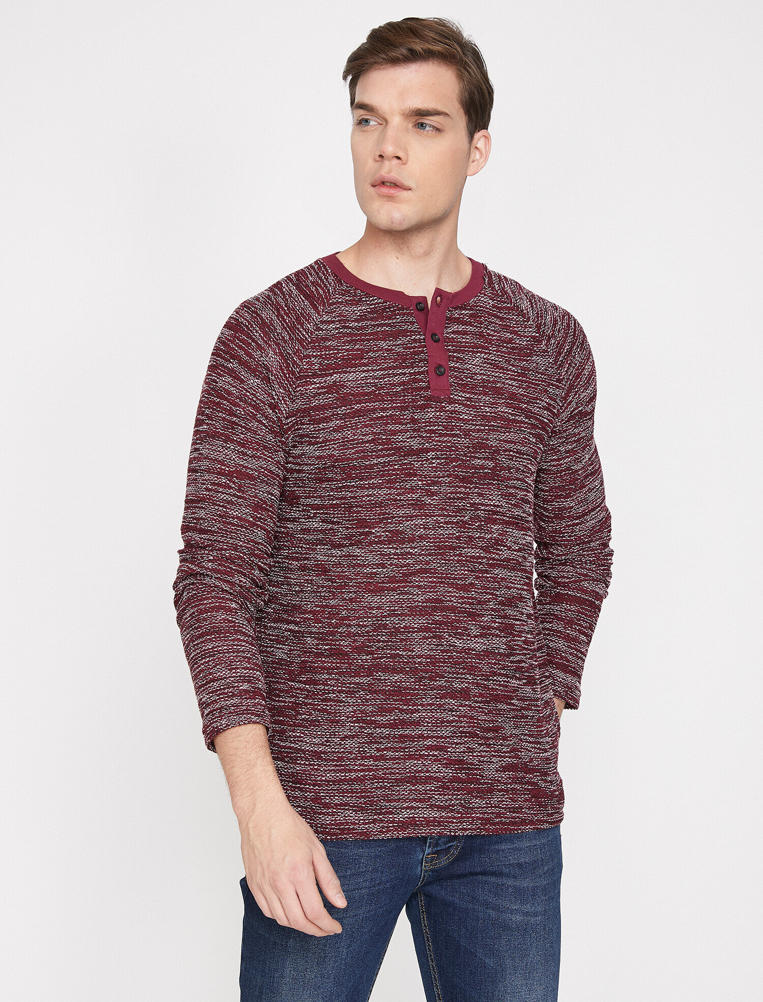   Düğme Detaylı Kazak