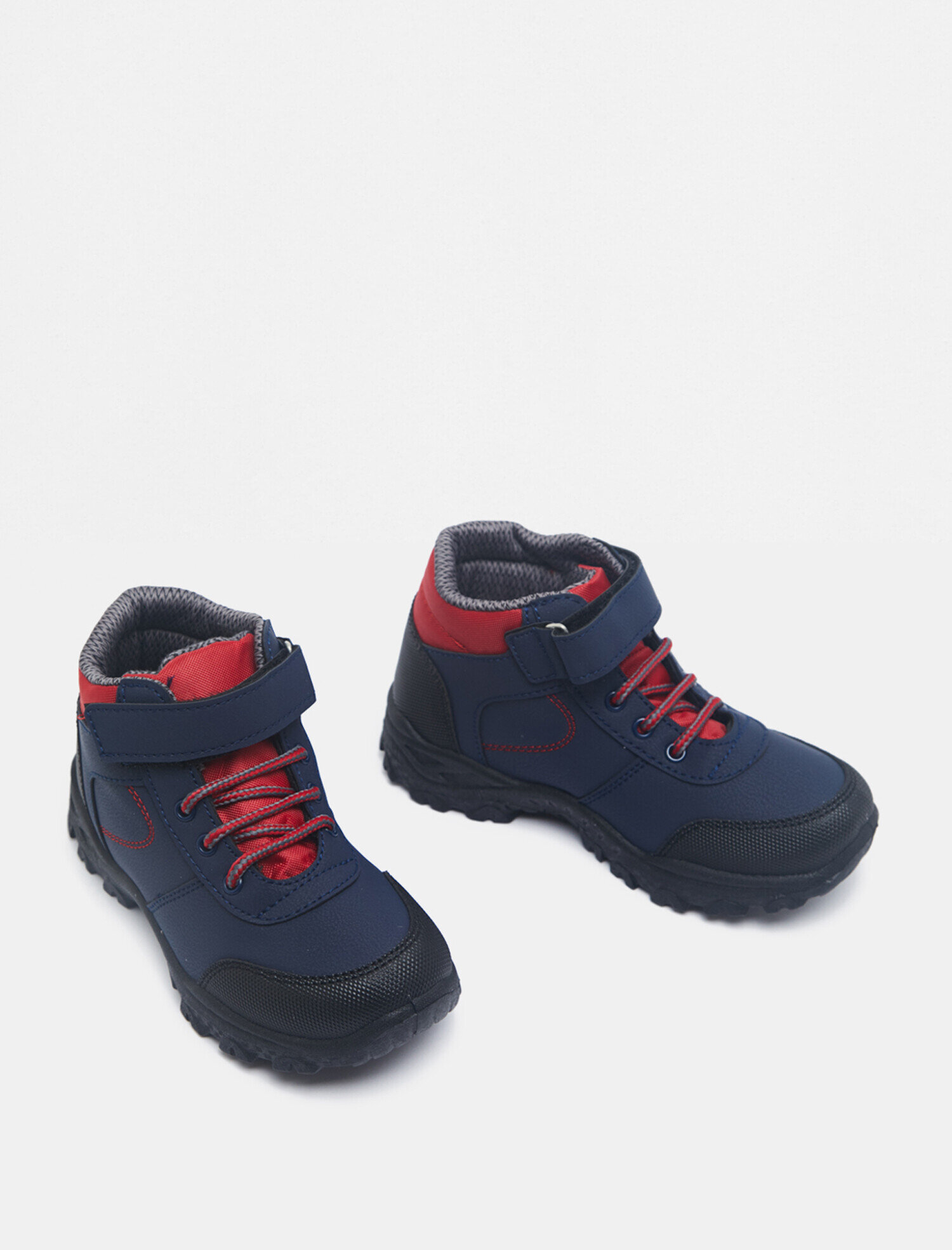  Erkek Çocuk Bağcıklı Bot