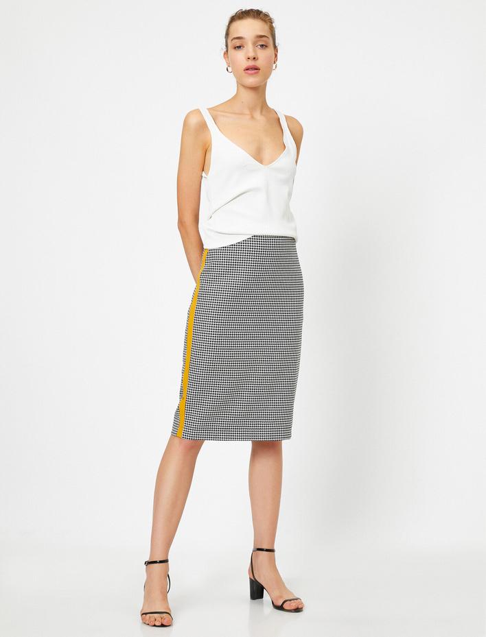  Şerit Detaylı Etek