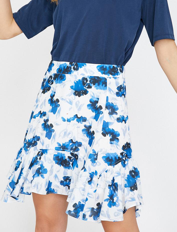  Skirtly Yours Styled by Melis Ağazat - Çiçekli Mini Etek