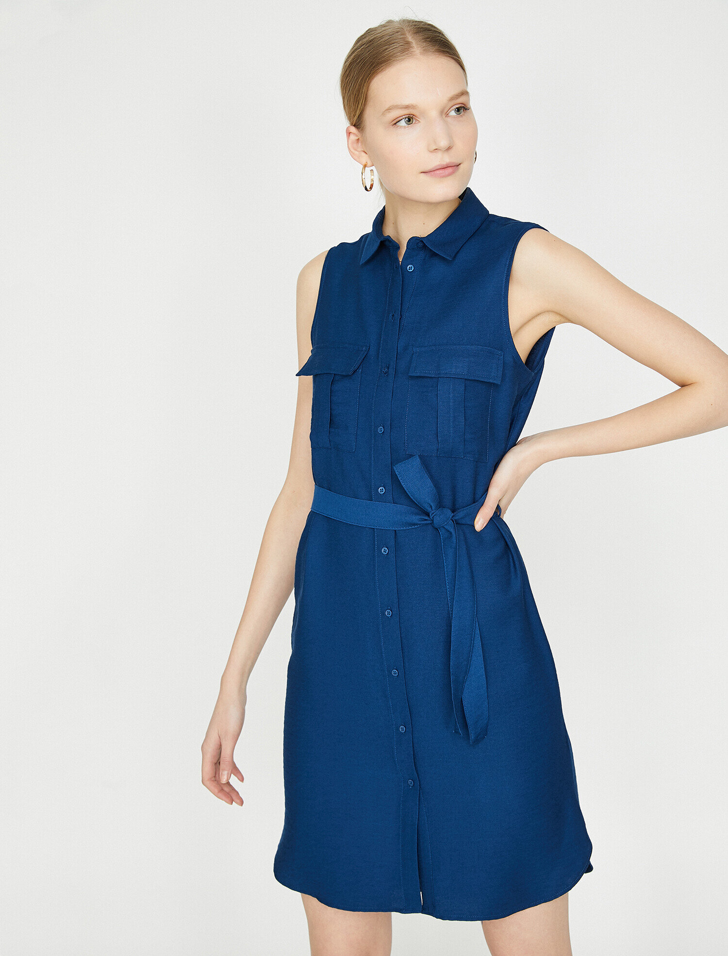   Düğme Detaylı Elbise