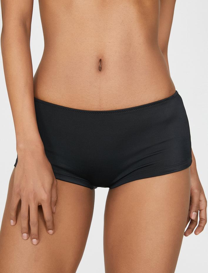  Düz Bikini Altı