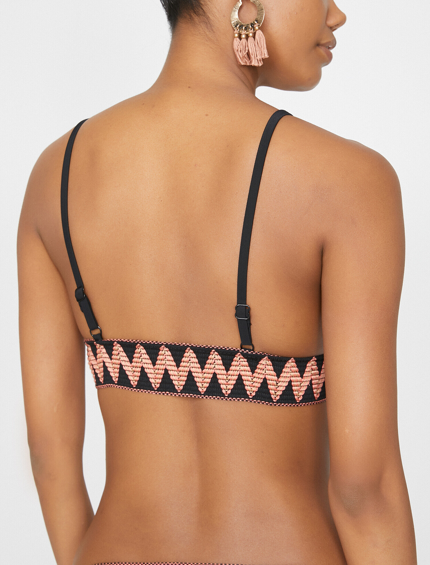  İşlemeli Bikini Üstü