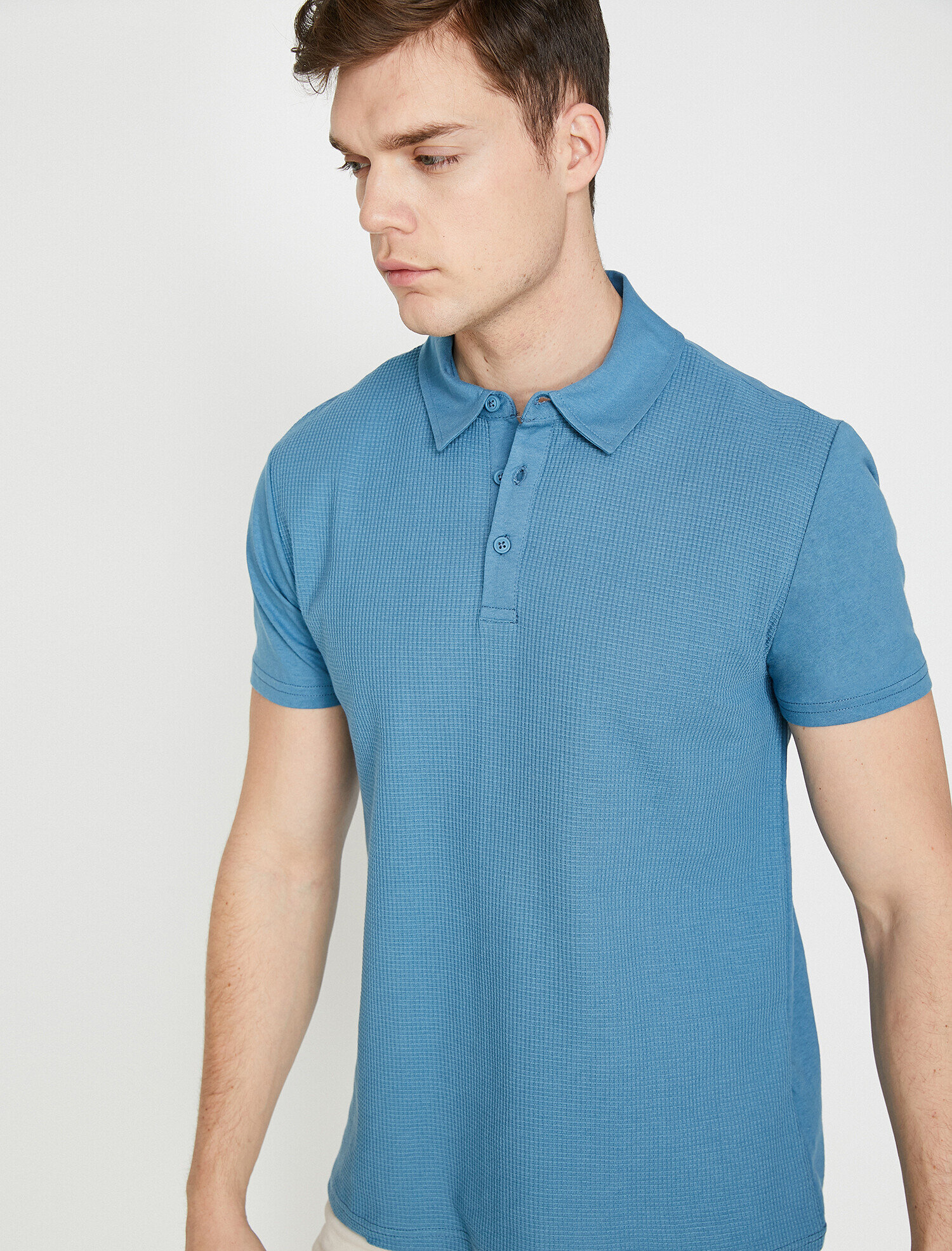   Polo Yaka Kısa Kollu Dokulu Kumaş Slim Fit Tişört