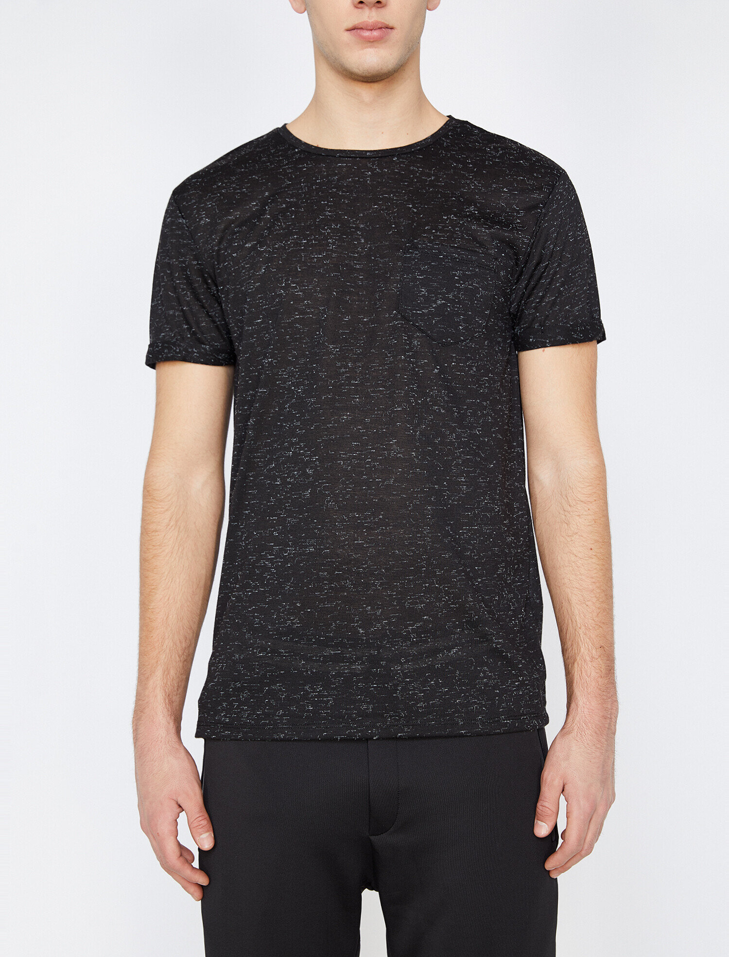   Cep Detaylı Tişört