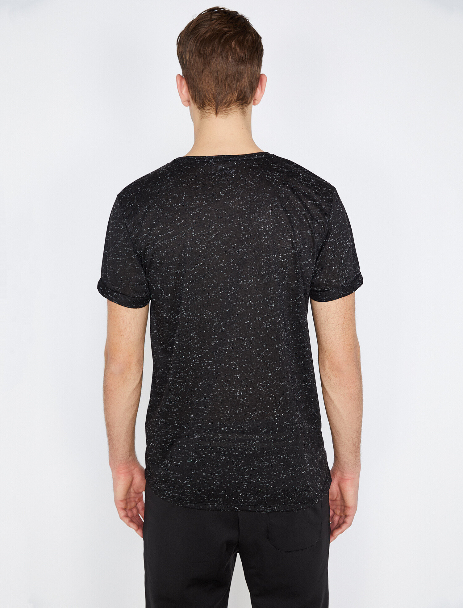   Cep Detaylı Tişört