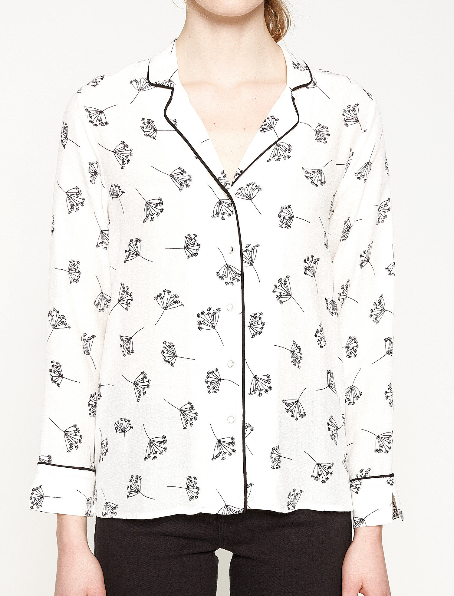   FIrfır Detaylı T-Sirt