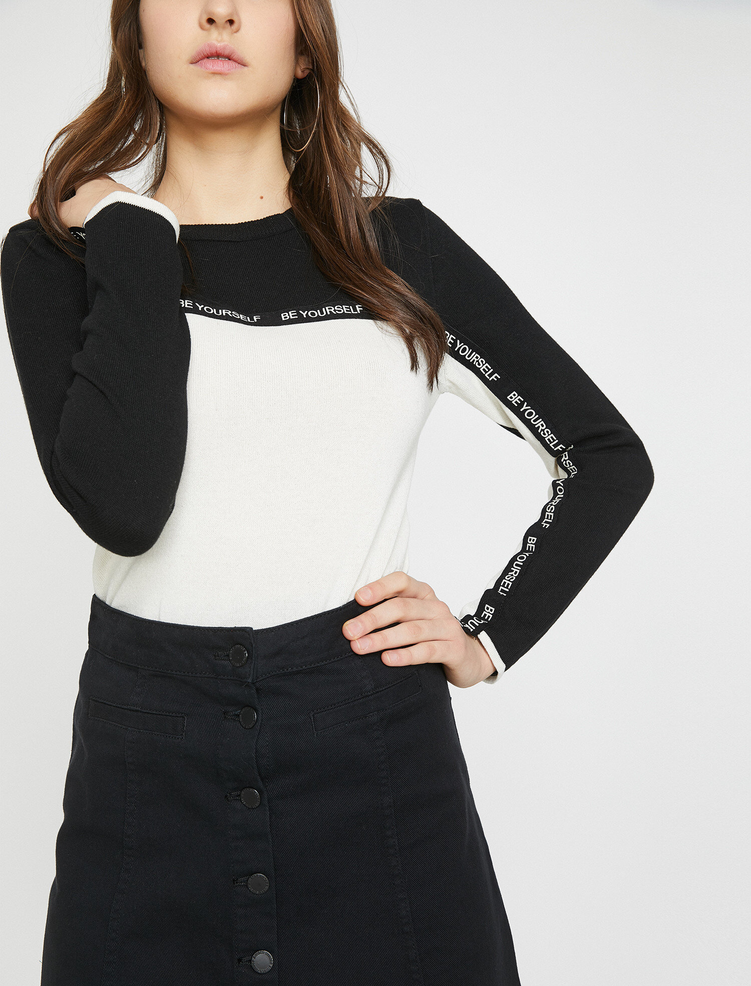   Yazılı Baskılı Triko Kazak