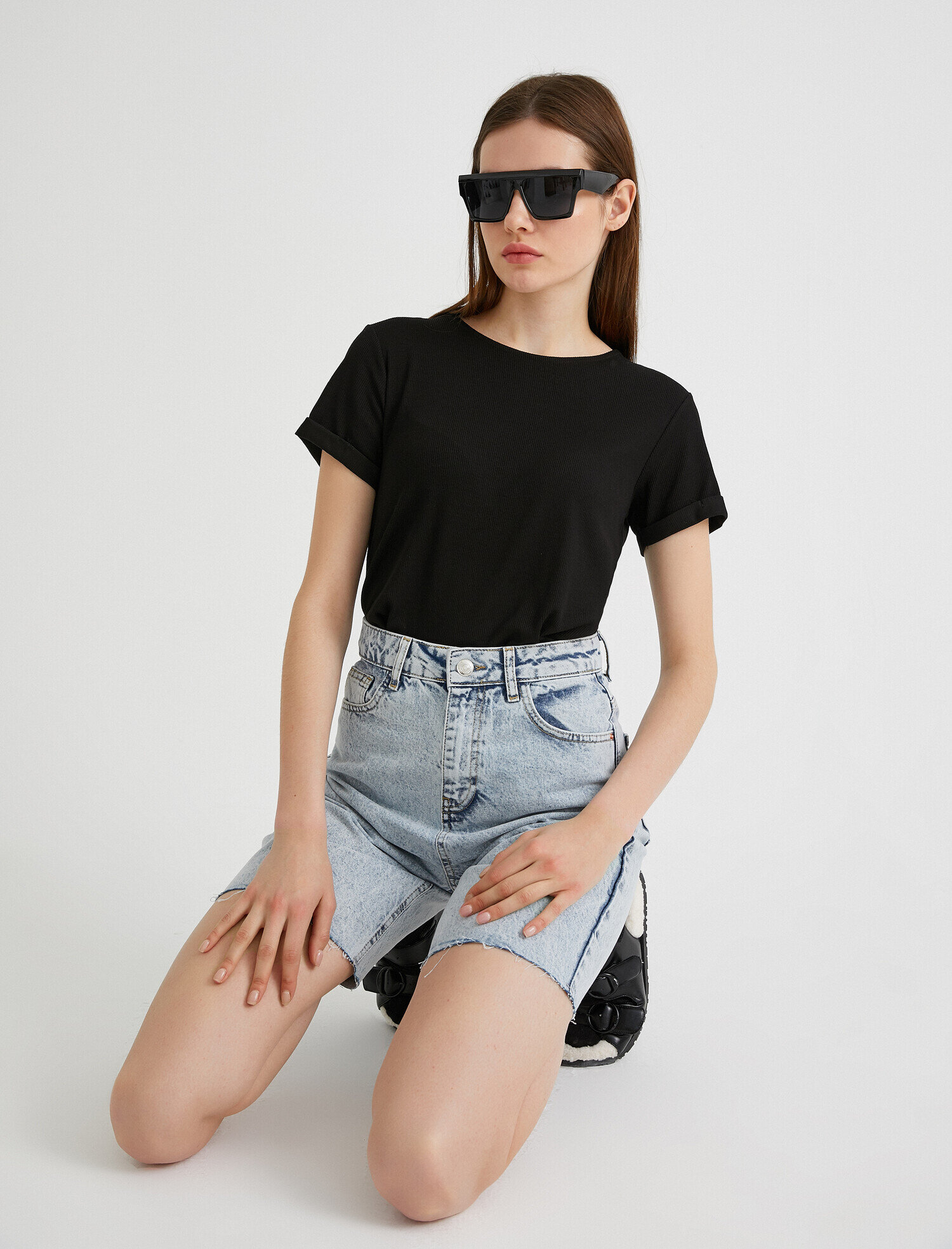   Yırtmaçlı Tişört Bisiklet Yaka