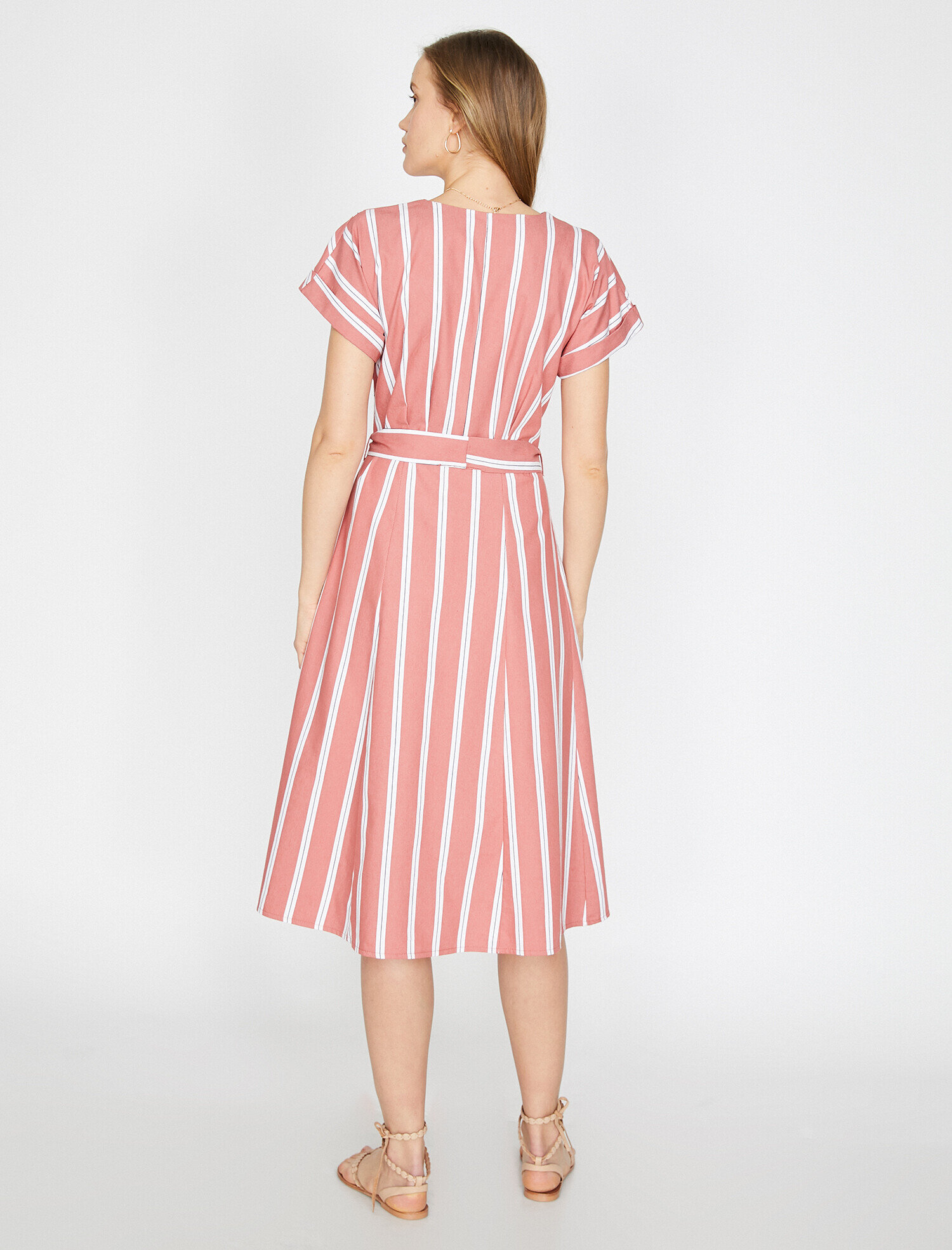   Düğme Detaylı Elbise