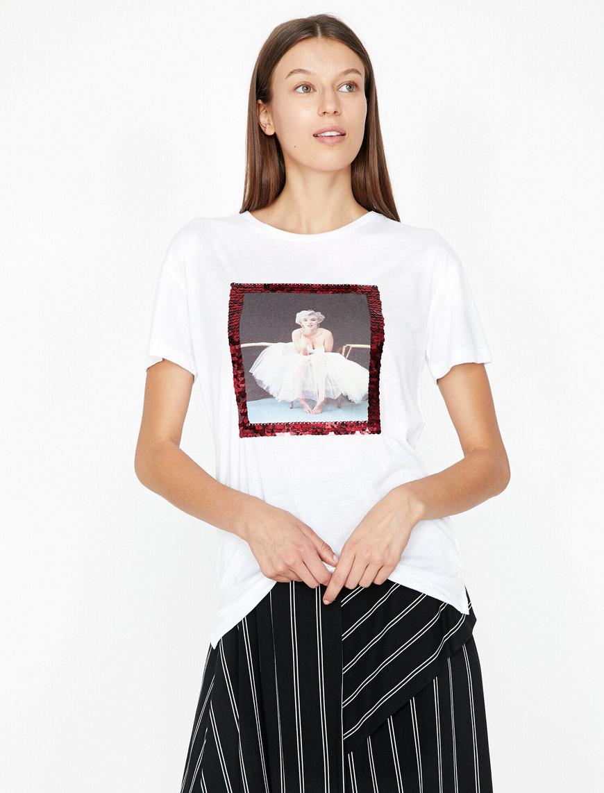   Marilyn Monroe Lisanslı Pul Detaylı Tişört