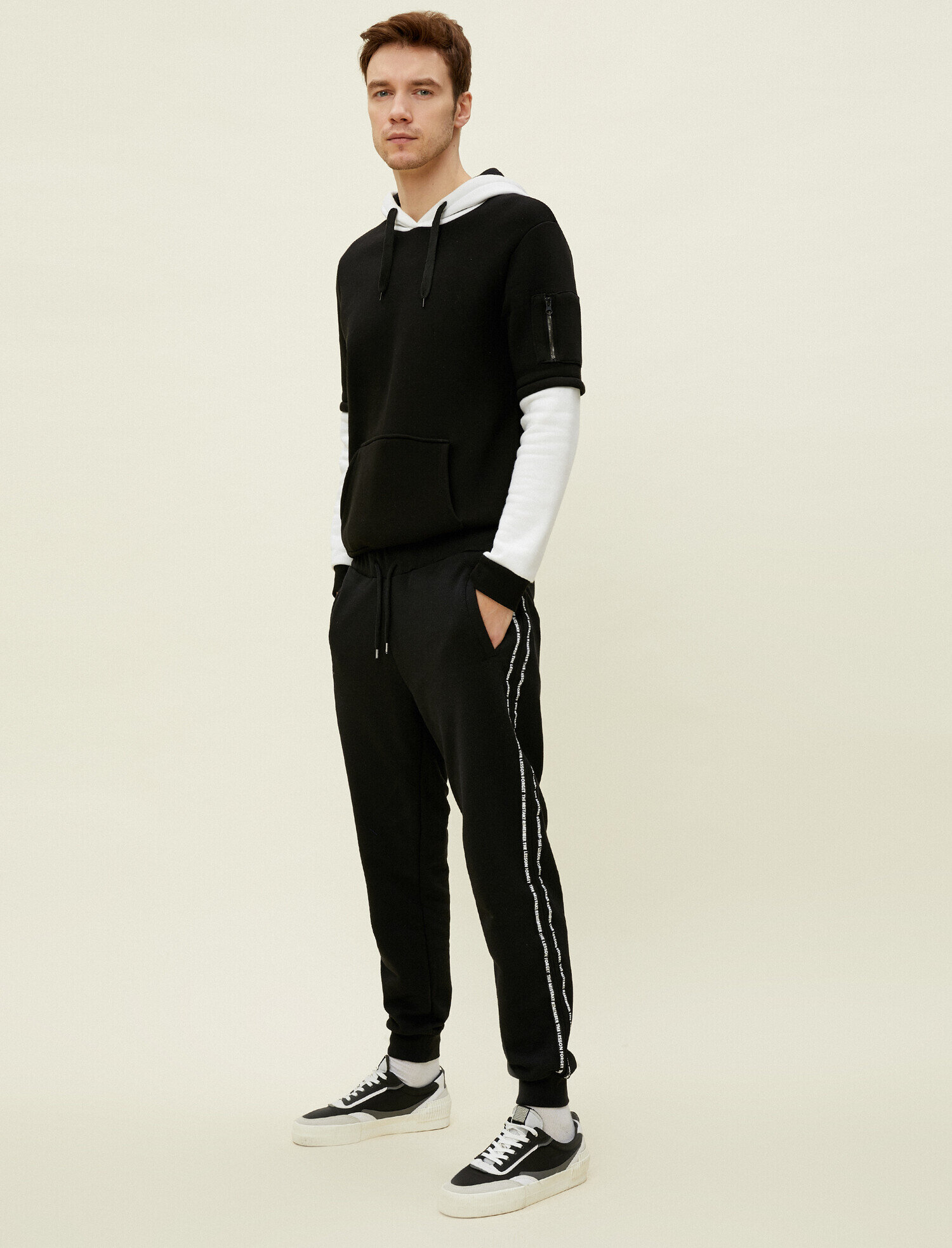   Yazılı Baskılı Beli Bağlamalı Jogger Eşofman Altı