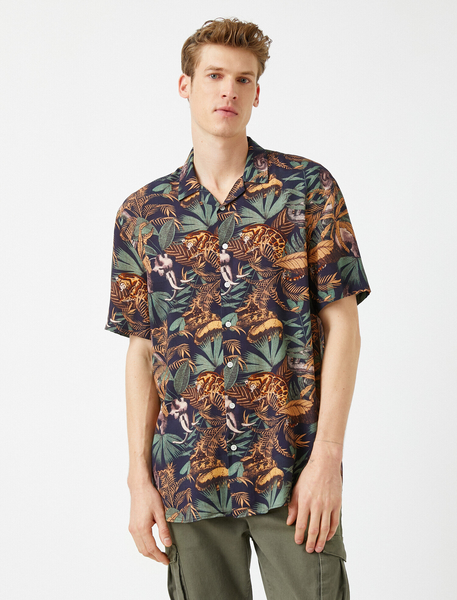   Kısa Kollu Gömlek Desenli