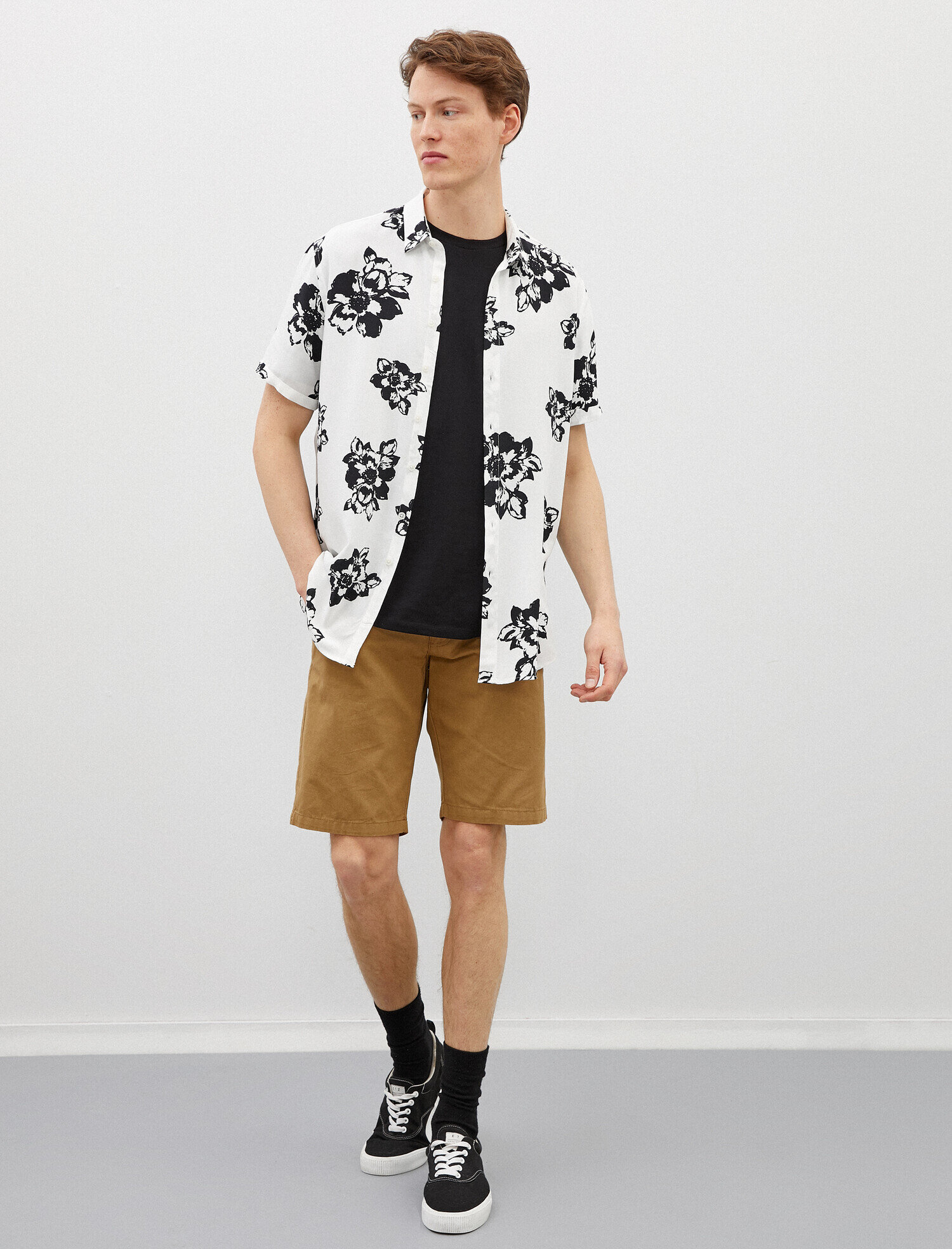   Çiçekli Baskılı Gömlek Kısa Kollu