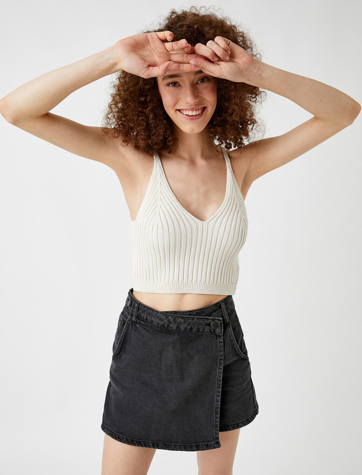   Fitilli Atlet V Yaka