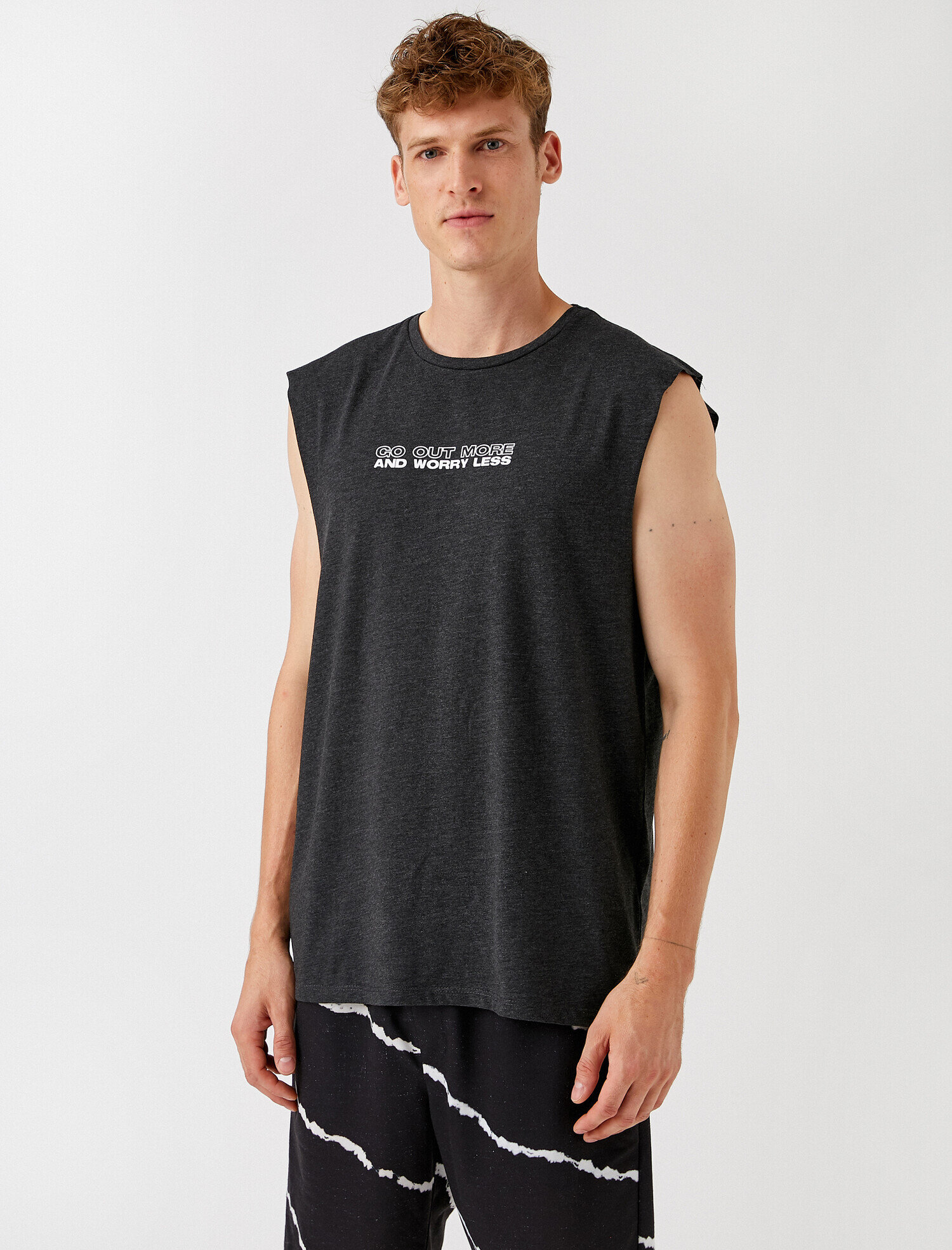   Kolsuz Tişört Slogan Baskılı