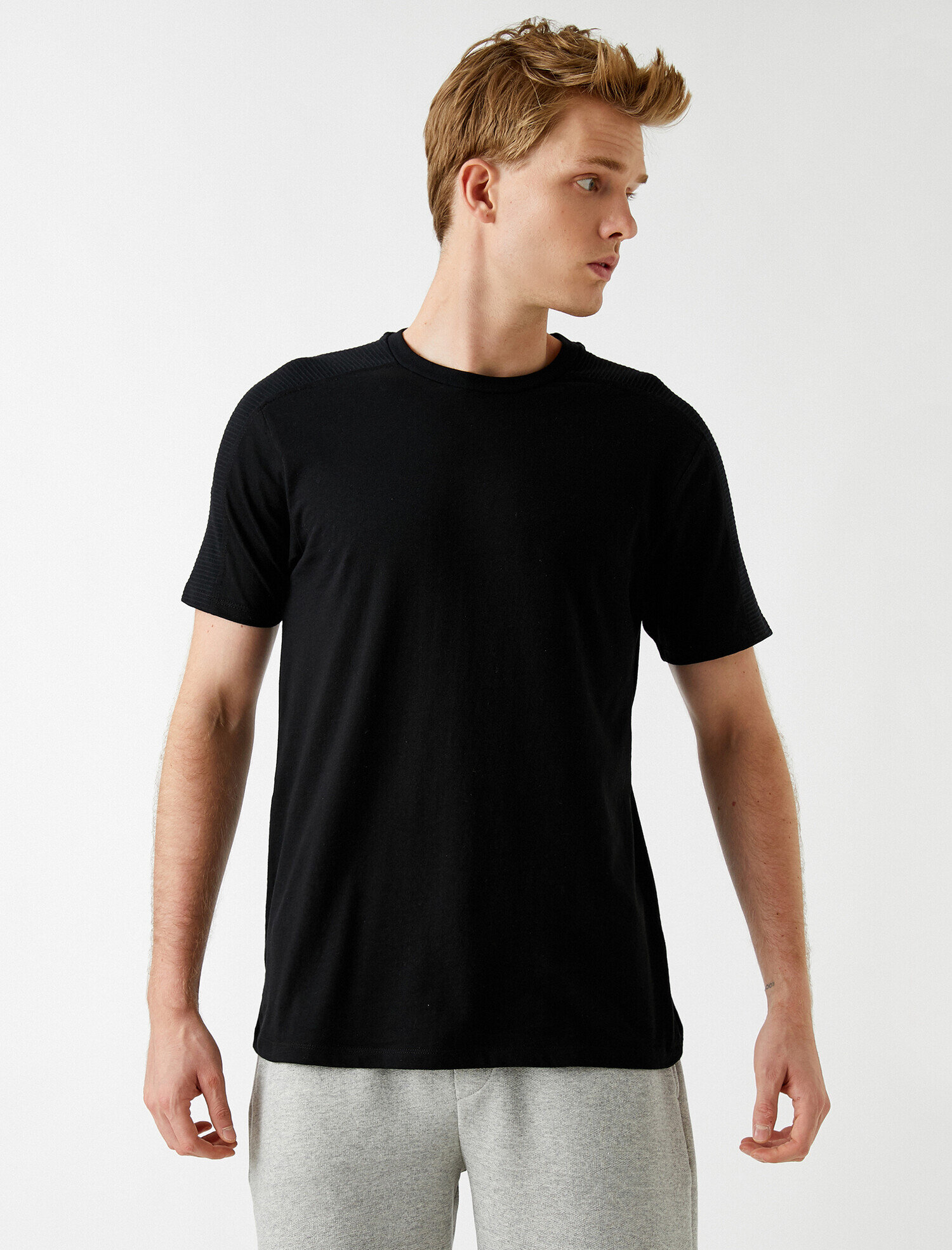   Slim Fit Basic Tişört Pamuklu