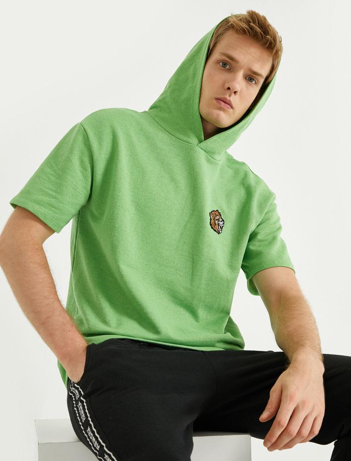  Aslan İşlemeli Kapşonlu Sweatshirt Şardonlu Kısa Kollu
