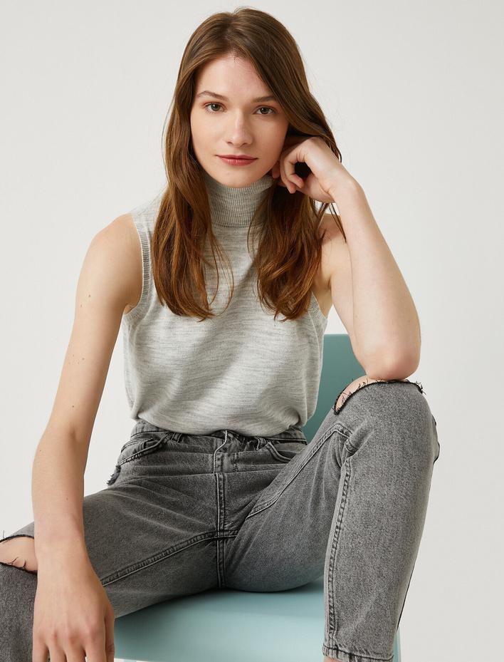  Balıkçı Yaka Kolsuz Triko Atlet