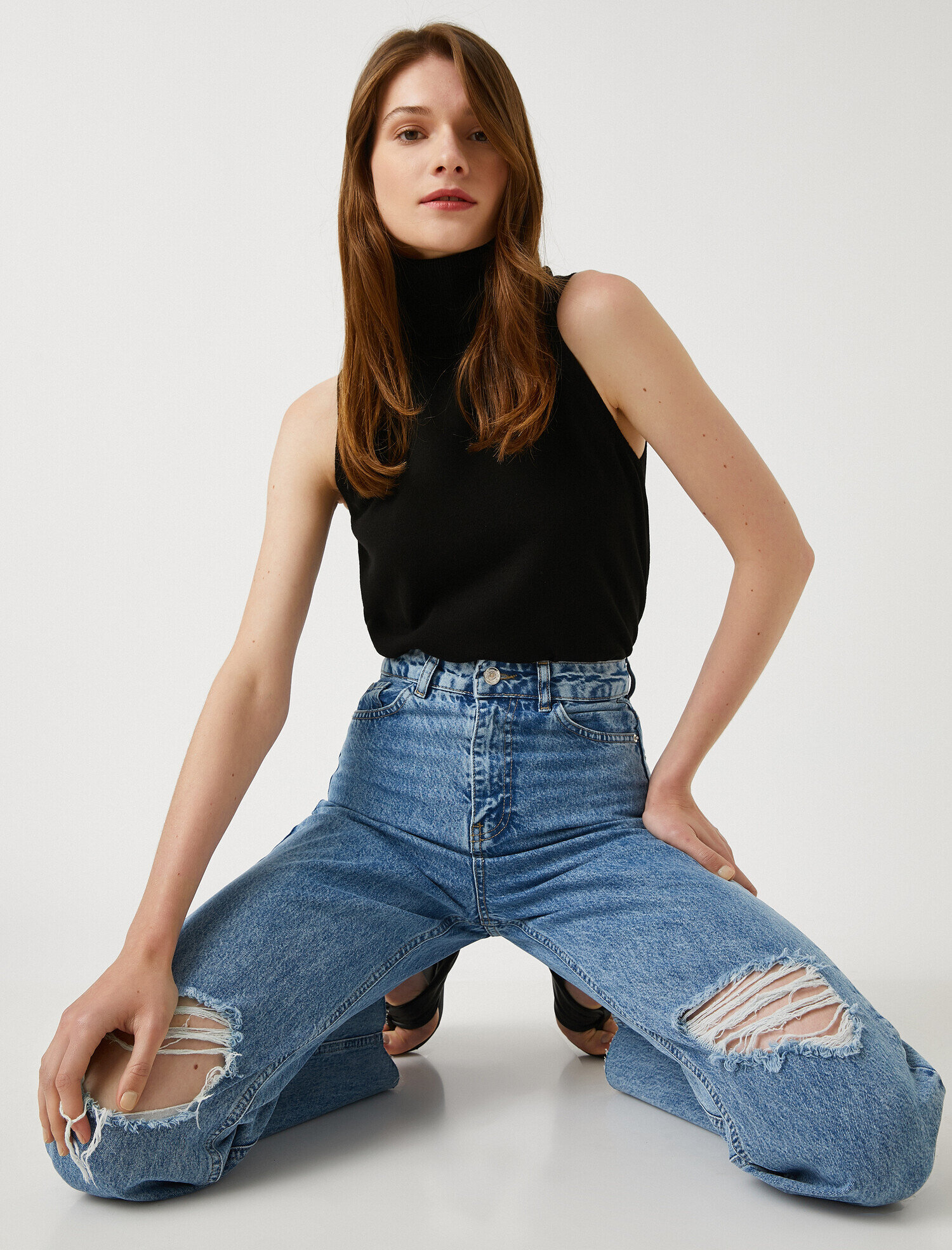   Balıkçı Yaka Kolsuz Triko Atlet