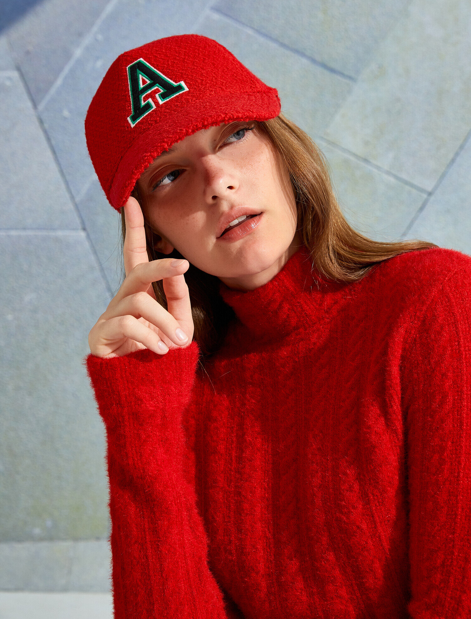  Kadın A Harfi İşlemeli Şapka