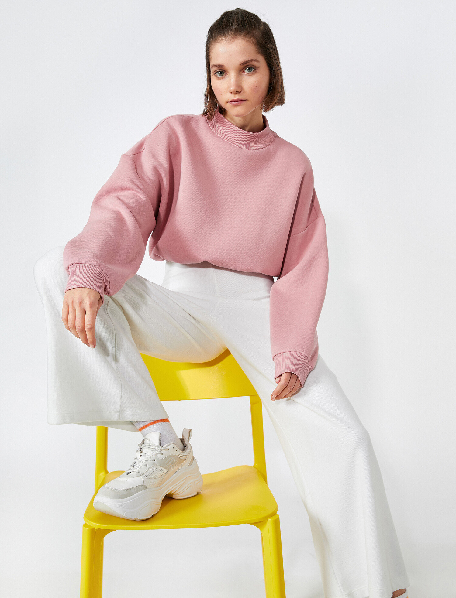   Yarım Balıkçı Yaka Oversize Sweatshirt