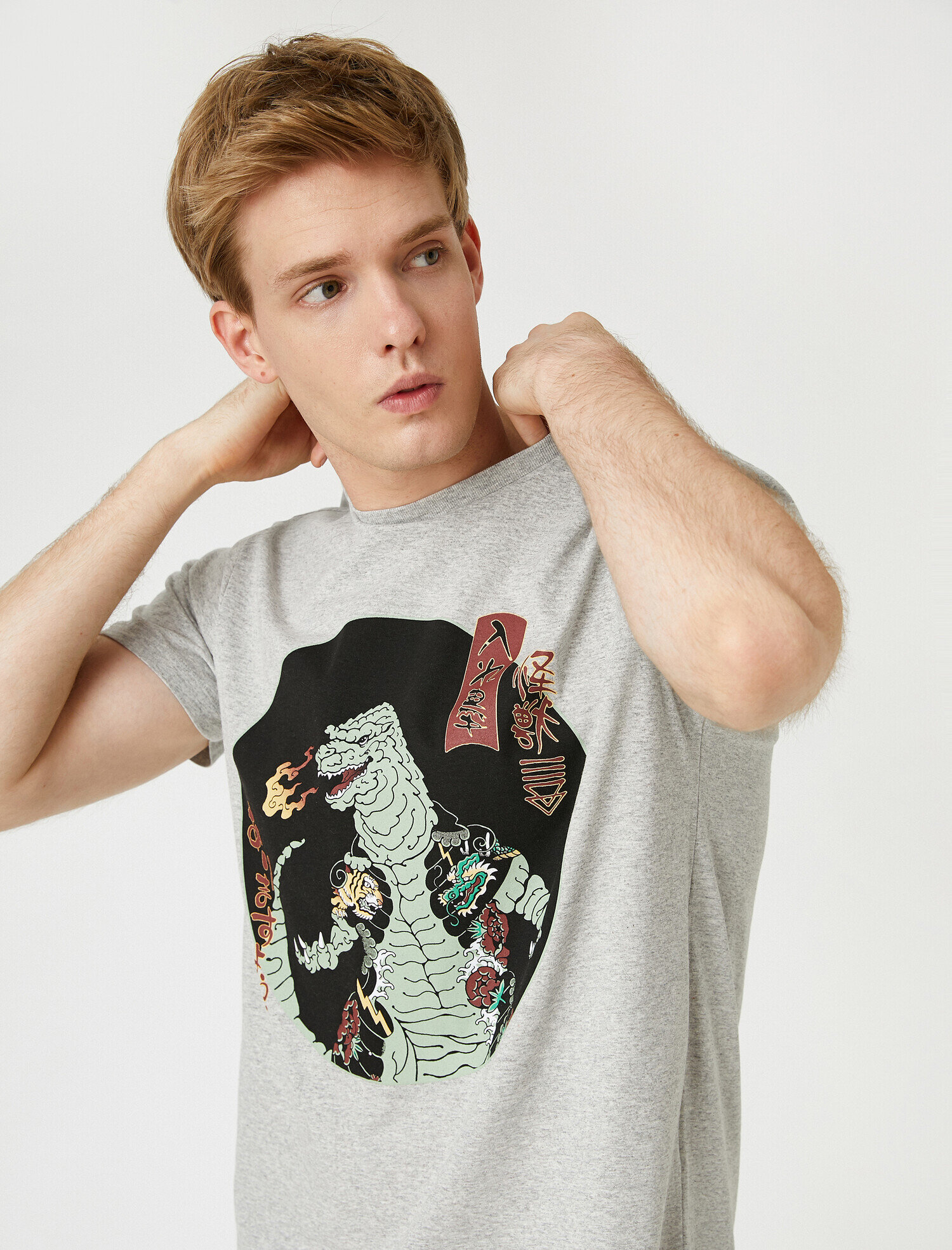   Ejderha Baskılı Tişört