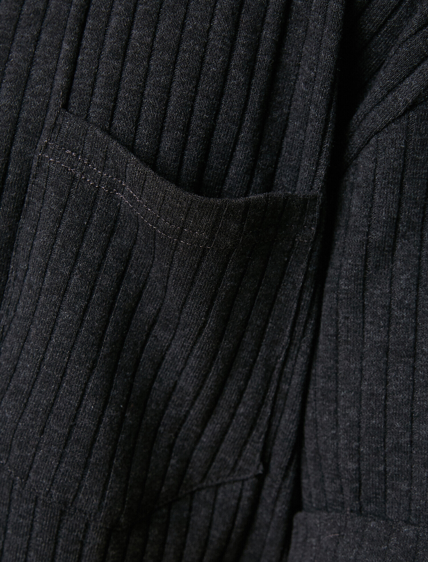   Fitilli Kısa Kollu Bisiklet Yaka Cepli Tişört