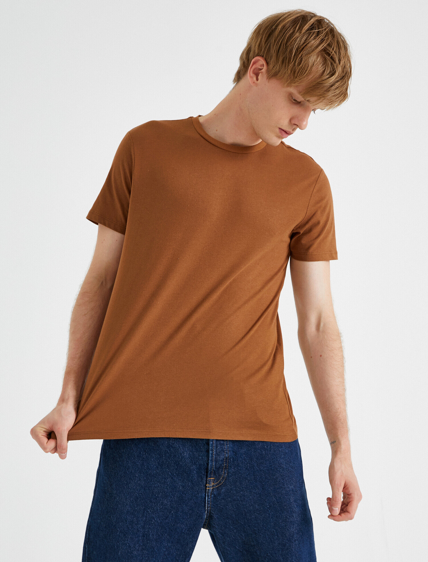 Bisiklet Yaka Tişört Pamuklu