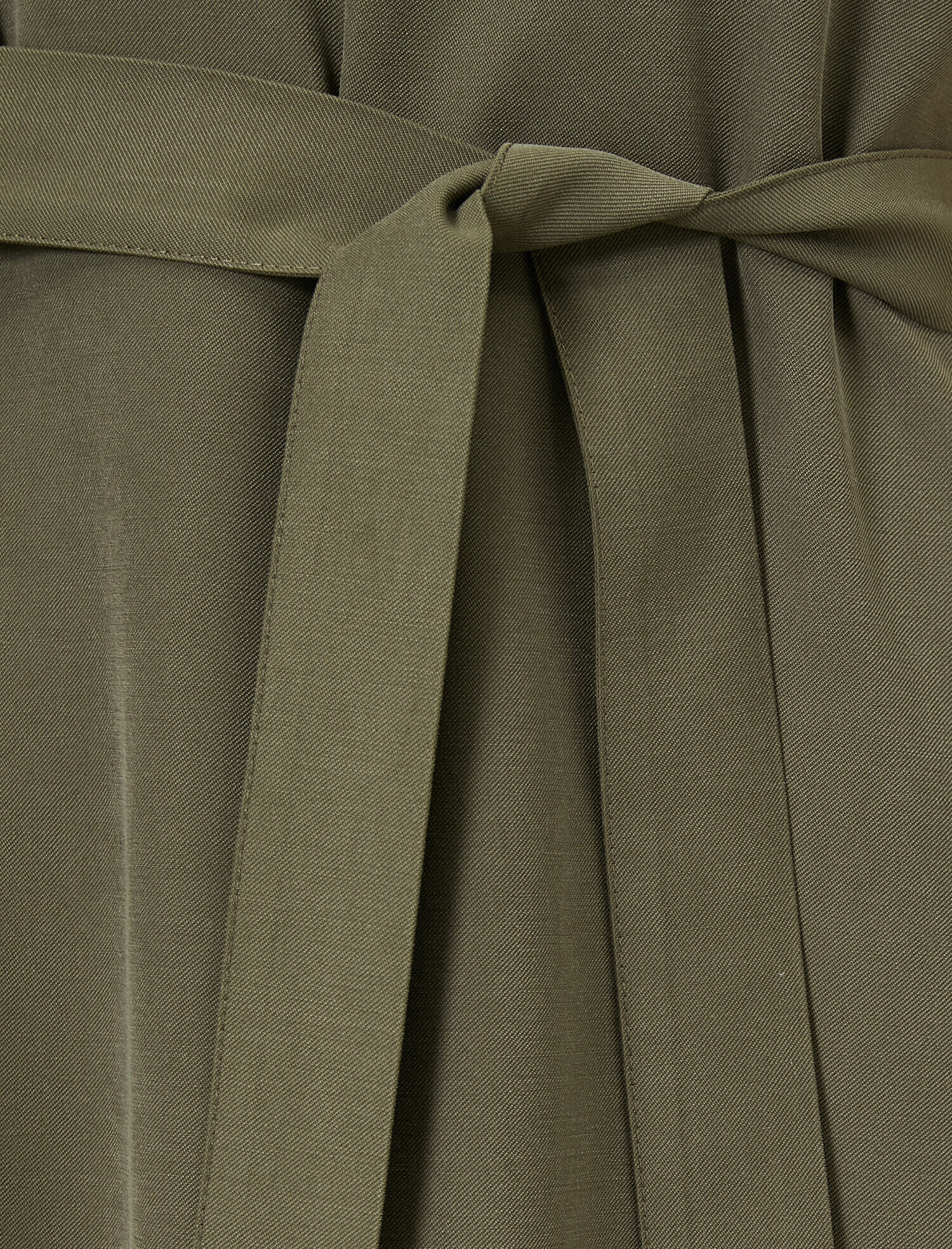   Kemer Detaylı Elbise