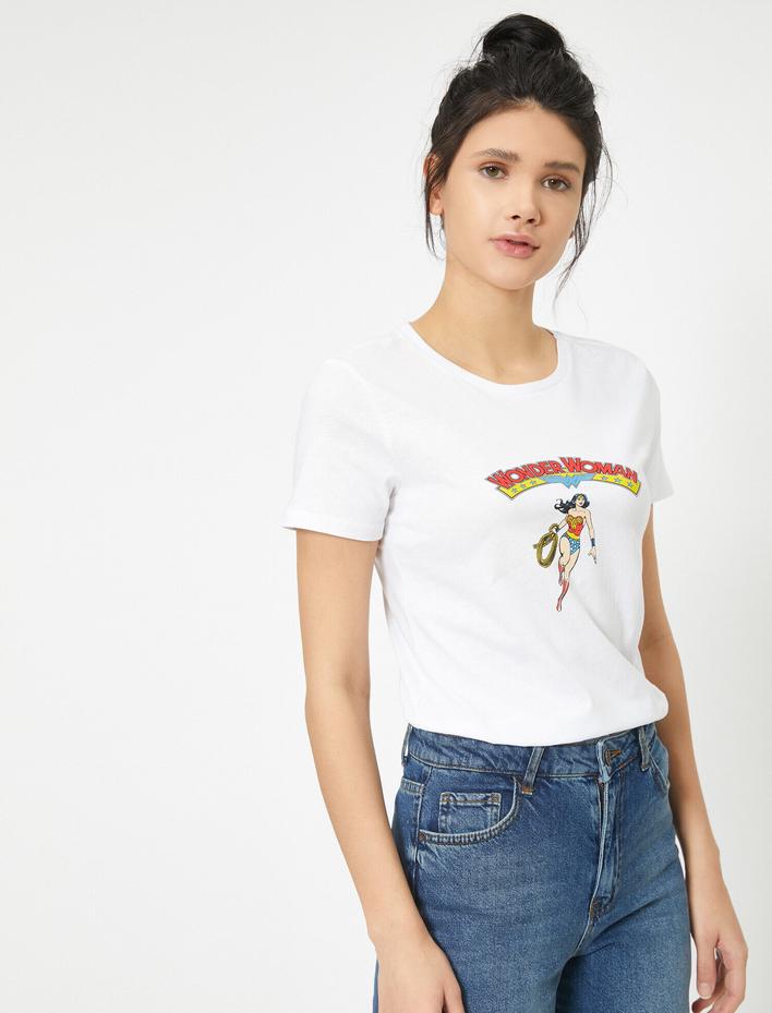  Wonder Woman Lisanslı Baskılı Tişört